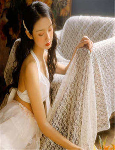 《普通女高中生要做当地偶像》