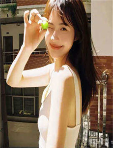 《三个老外与一女做爰A片》